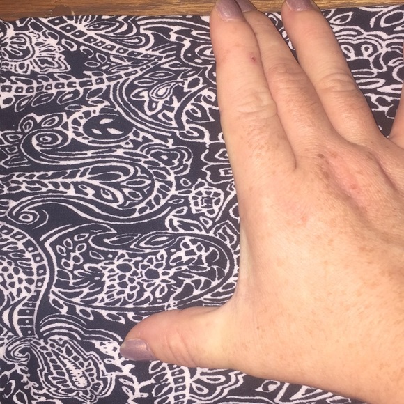 Soldout Buttery soft black&white maxi skirt/dress - Picture 4 of 5